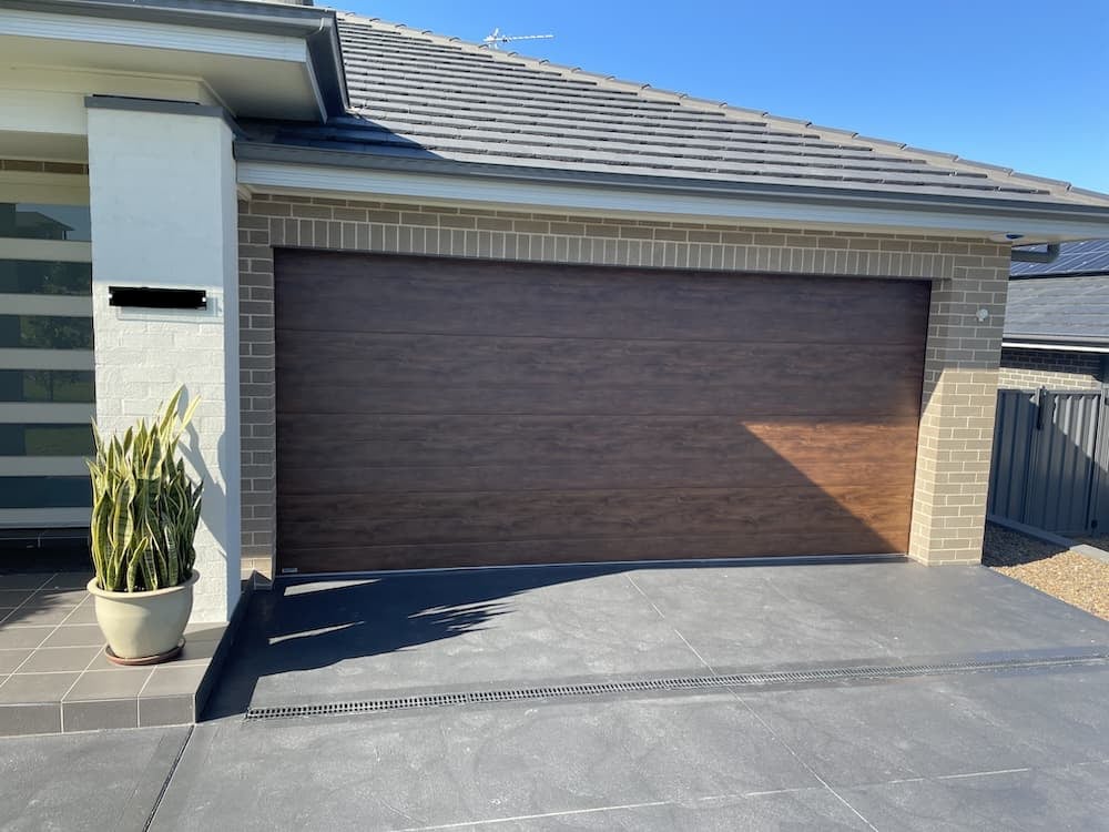 Coast to Valley Garage Doors is a premier provider of garage door services and supplies, catering primarily to builders in the Lake Macquarie, Hunter Valley, Port Stephens, Newcastle, and Central Coast areas.